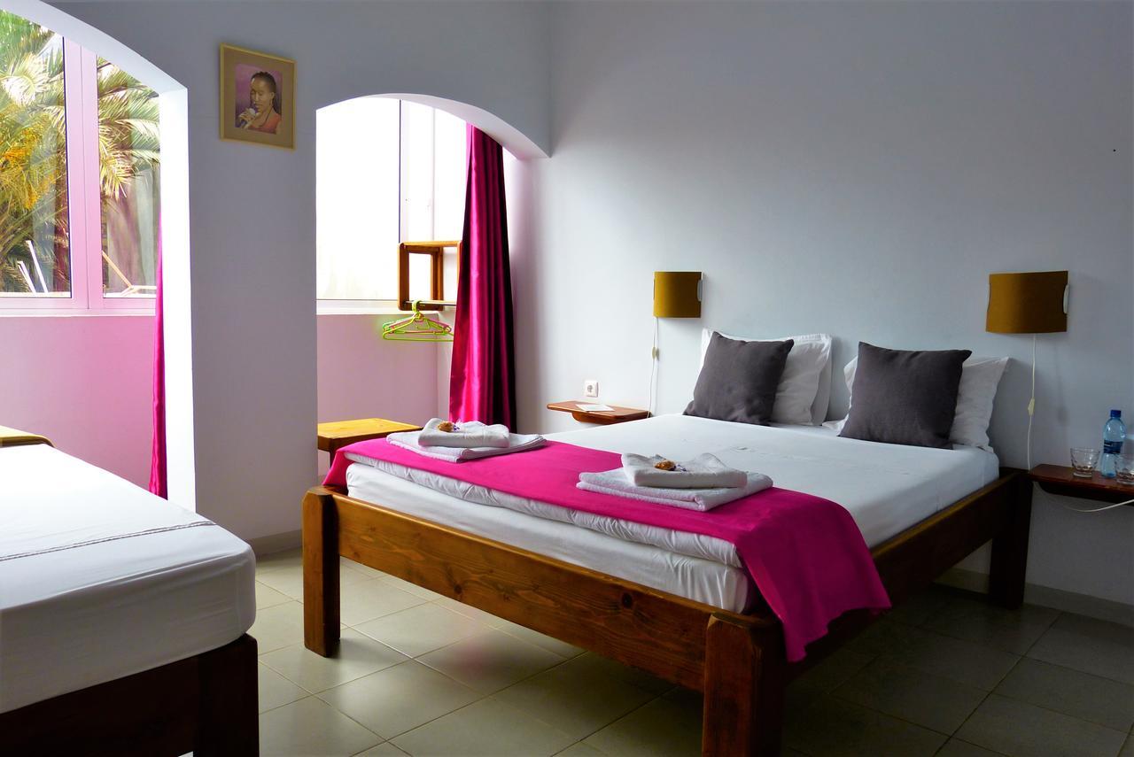 Bed and Breakfast Kasa Tambla Ponta Do Sol Exterior foto
